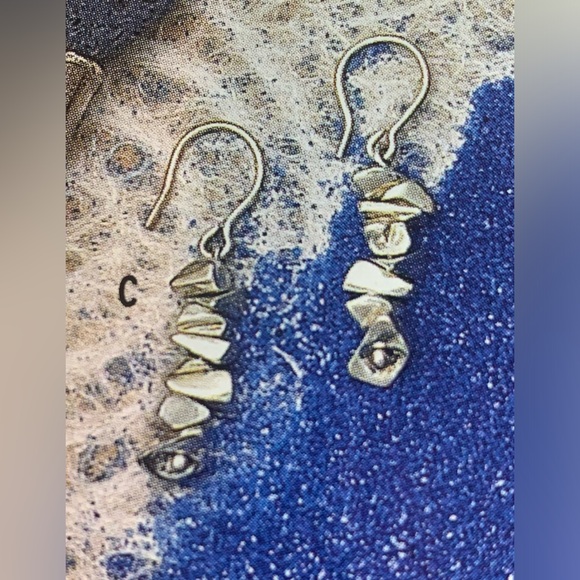 Silpada RARE Sterling Silver NUGGET & ARTSY BEAD ACCENT French Wire Earrings - Picture 7 of 8